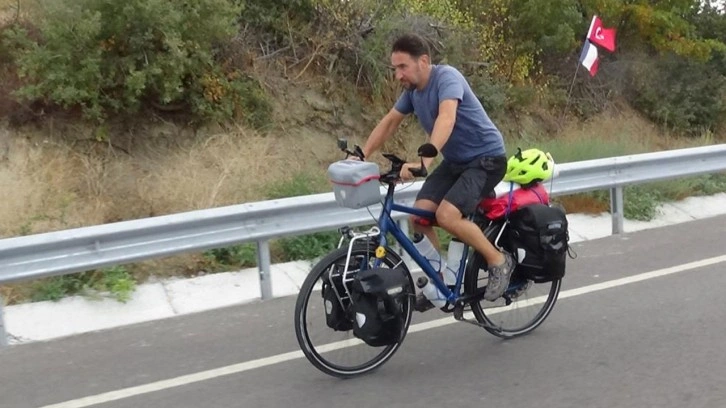 11 ülkeyi geçti, 3 bin 500 kilometre pedal çevirdi!