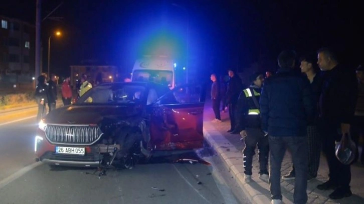 17 yaşındaki ehliyetsiz sürücü, yakınına ait TOGG ile kaza yaptı sahibi sinir krizi geçirdi