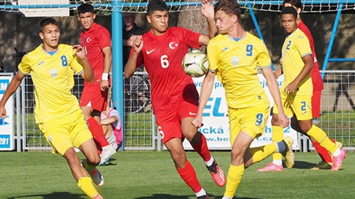 18 Yaş Altı Milli Futbol Takımı, Ukrayna'ya 2-0 yenildi!