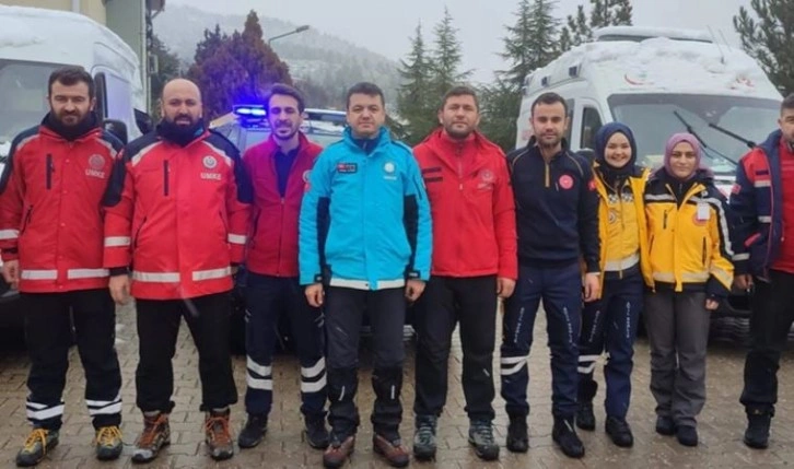 19 sağlık görevlisi Kahramanmaraş'a doğru yola çıktı