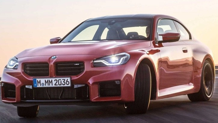 2023 Model BMW M2 Tanıtıldı: Özellikleri ve Fiyatı!