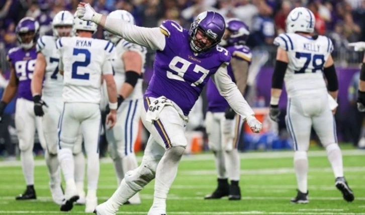 33 sayı geriden gelen Minnesota Vikings NFL'de tarih yazdı