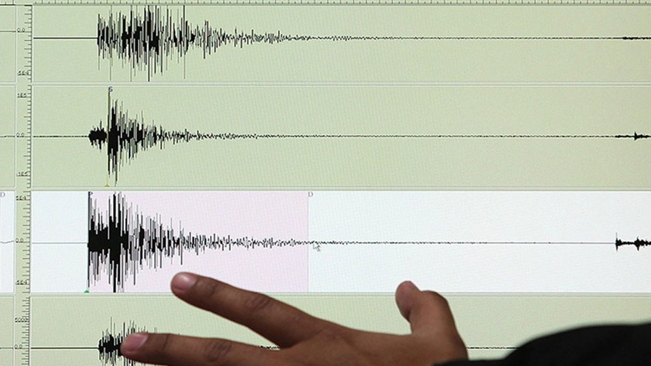 5,9 büyüklüğündeki depremin ardından 30 artçı sarsıntı yaşandı