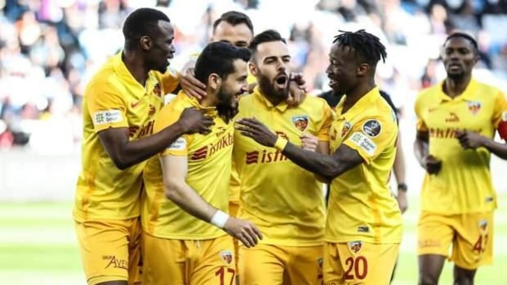 7 gollü çılgın maç! Trabzonspor evinde yıkıldı