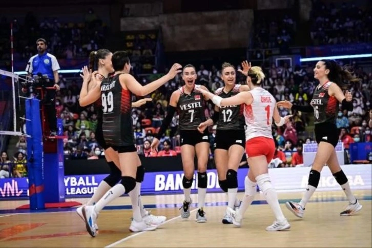 A Milli Kadın Voleybol Takımı Japonya'ya 3-2 Mağlup Oldu