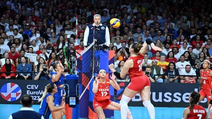 A Milli Voleybol Takımımız, İtalya'yı devirdi