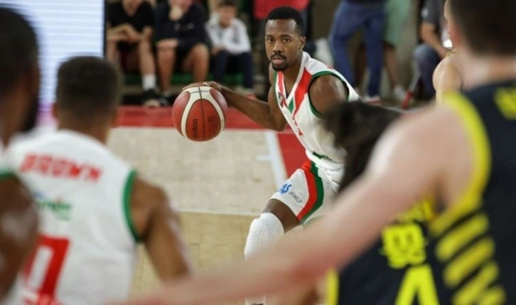 ABD'li basketbolcu Errick McCollum'un korku dolu anları: 'Bana bıçakla saldırdı'