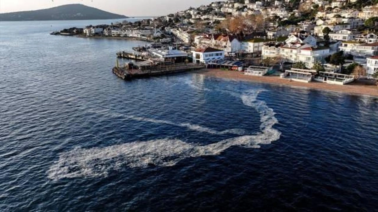 Adalar’daki müsilaj böyle görüntülendi