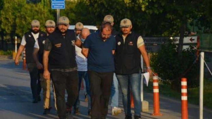 Adana FETÖ operasyonu: 10 gözaltı