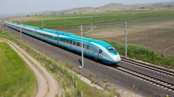 Adana-Mersin-Adana bölgesel tren seferleri yeniden başladı