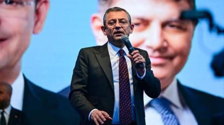 Aday tanıtım toplantısında Özgür Özel'e büyük şok!