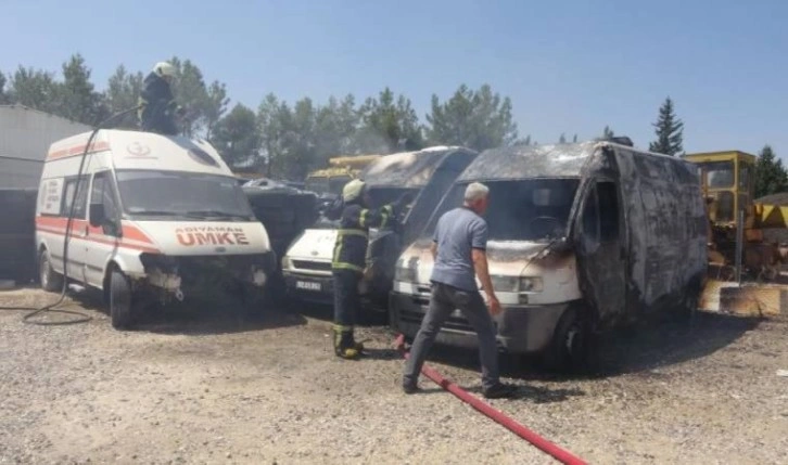 Adıyaman'da çocuklar ambulansı yaktı