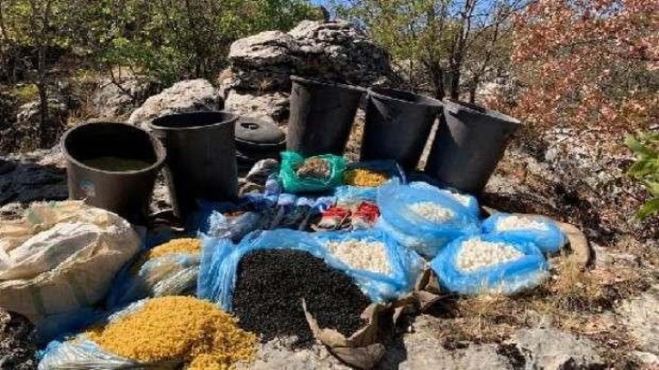 Adıyaman'da terör örgütü PKK'ya ait yaşam malzemesi ele geçirildi