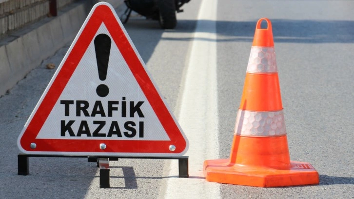 Afyonkarahisar’da trafik kazası, biri hamile kadın 2 kişi yaralandı