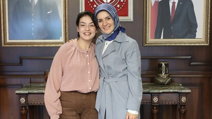 Aile Bakanı Göktaş, Kim Milyoner Olmak İster şampiyonu Rabia'yı ağırladı