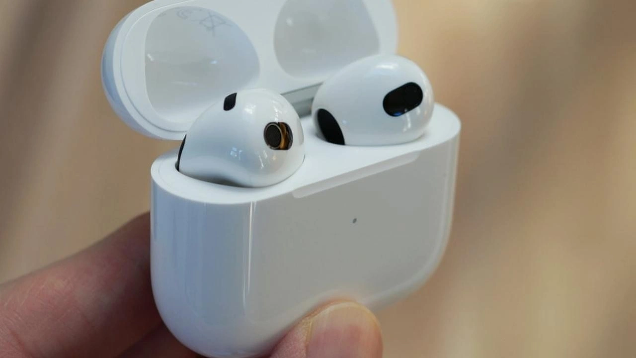 AirPods Pro 3 daha da akıllanıyor!