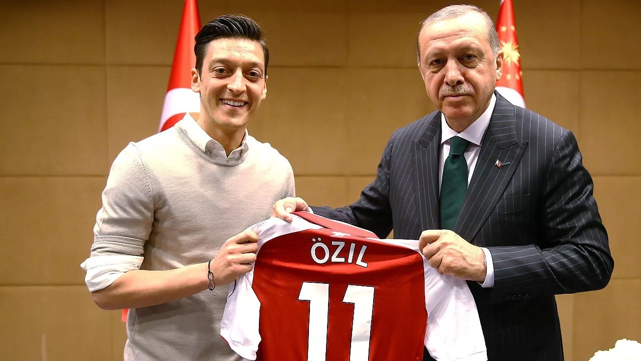 AK Parti'de Sinan Akçıl ile Mesut Özil sürprizi, orada olacaklar