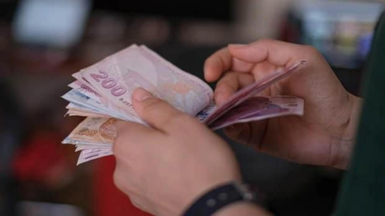 AK Parti'den 'emeklilik sistemi' açıklaması! Maaş farkı olacak mı?