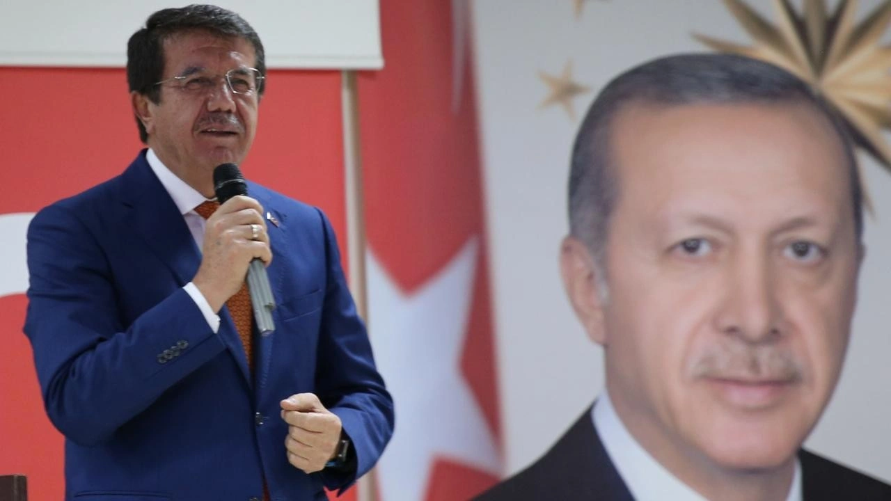 AK Partili Zeybekci'den Ahmet Özer yorumu: Bekleyin, çamaşırlar bir dökülsün ortaya