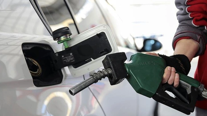 Akaryakıtta tarife değişecek: Benzine indirim geliyor