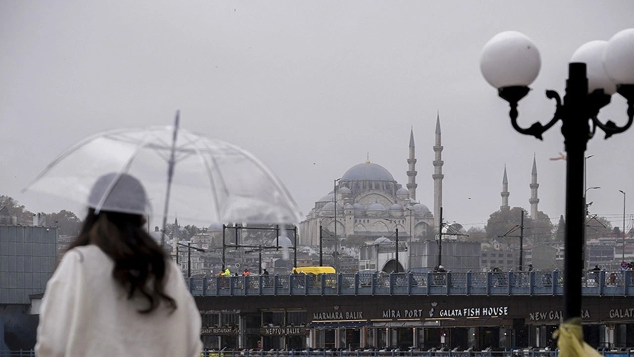 AKOM'dan İstanbul için gök gürültülü sağanak uyarısı