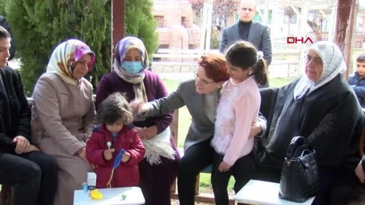 AKŞENER DİYARBAKIR'DA; DEPREMDE ÖLENLERİN YAKINLARINA TAZİYEDE BULUNDU