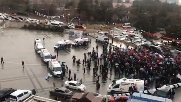 Akşener'in Erzurum mitingine düşük katılım