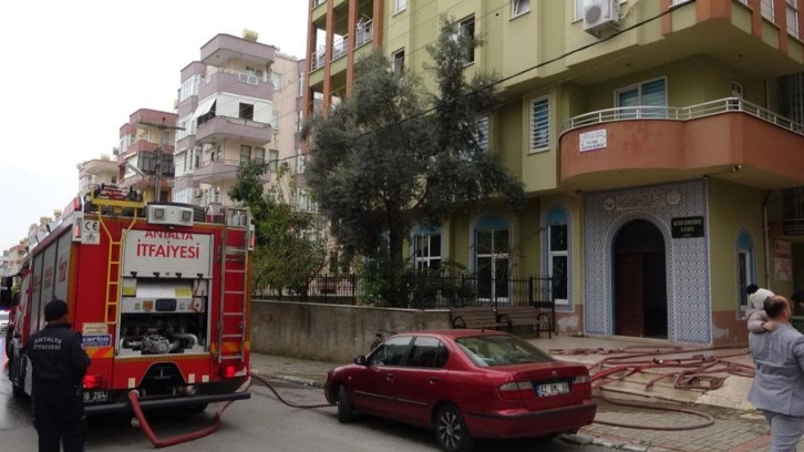 Alanya’da Kur’an Kursu lojmanında yangın!