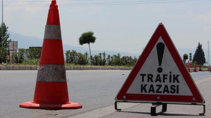 Alanya'da refüje çarpan motosikletin sürücüsü öldü!