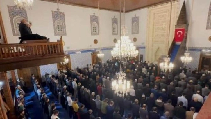 Ali Erbaş, Hacı Bayram-ı Veli Camii'nde teravih namazı kıldırdı