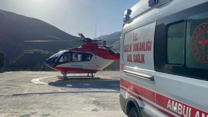 Ambılans helikopter 18 yaşındaki genç için havalandı