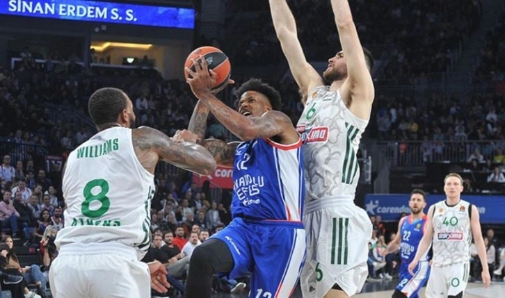 Anadolu Efes, 8. galibiyetini aldı! Anadolu Efes - Panathinaikos: 88-69