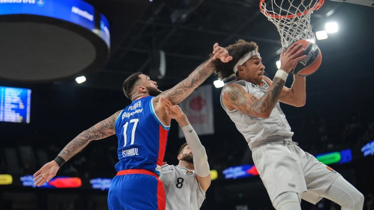 Anadolu Efes evinde mağlup!