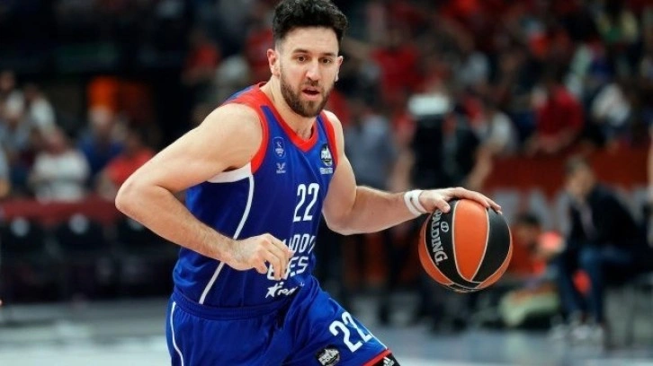 Anadolu Efes, Vasilije Micic'e veda etti