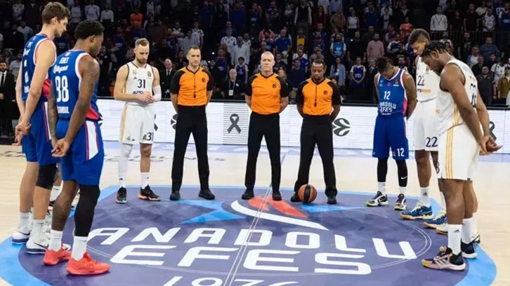 Anadolu Efes'ten Euroleague yönetimine İsrail için saygı duruşu tepki