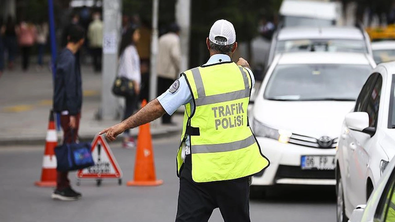 Ankara'da birçok yol trafiğe kapatıldı