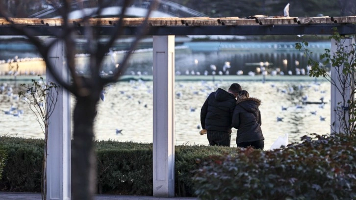 Ankara'da bugün güneşli hava etkili oldu, vatandaşlar tadını çıkardı