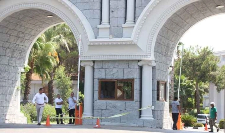 Antalya'da eski müdürünü vuran güvenlik görevlisi tutuklandı