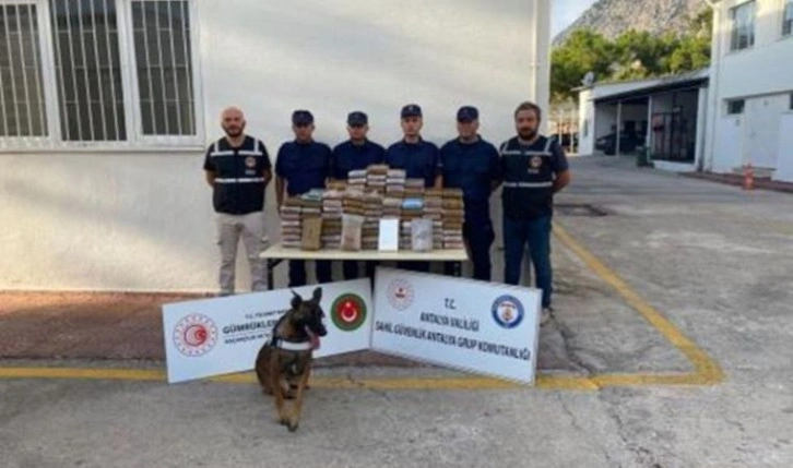 Antalya'da yabancı bandıralı gemide 183 kilo 738 gram kokain ele geçirildi