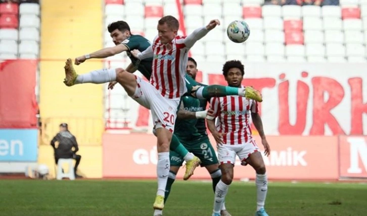 Antalyaspor ile Giresunspor yenişemedi! Antalyaspor 2-2 Giresunspor