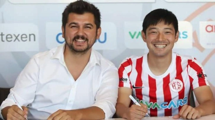 Antalyaspor, Nakajima'yı kadrosuna kattı