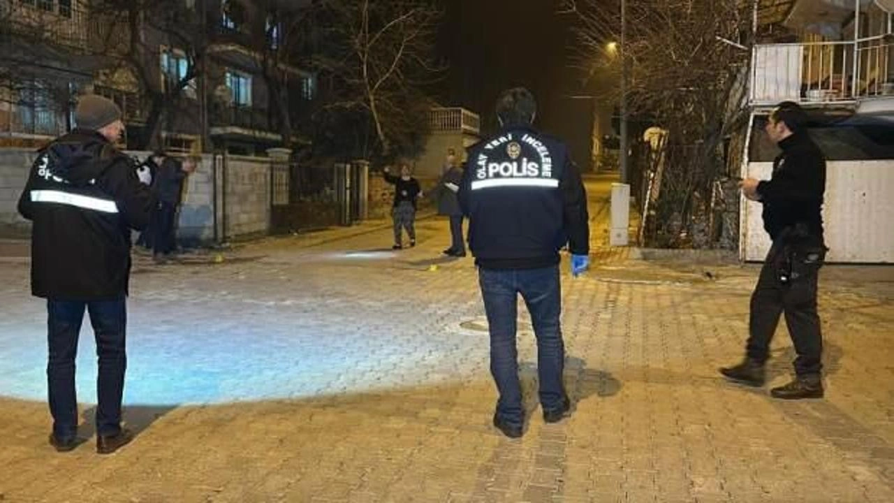 Araca silahlı saldırı! 12 yaşındaki çocuk hayatını kaybetti