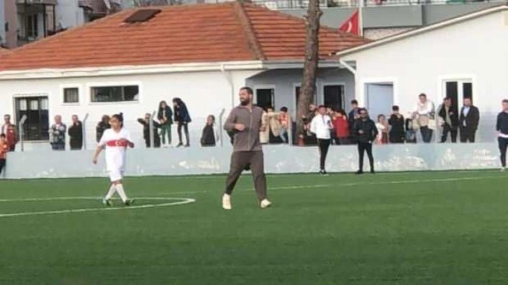 Arda Turan depremzede çocuklar için sahaya çıktı