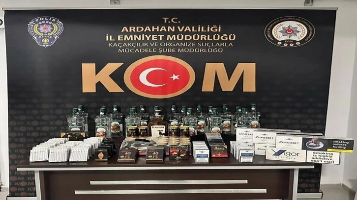 Ardahan'da kaçakçılık operasyonu! 57 paket doldurulmuş makaron ele geçirildi