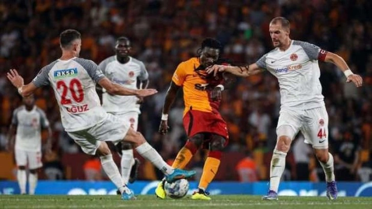 Artık Gomis'te o listede!