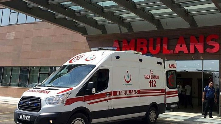 Askeri araçla otomobil çarpıştı: 1 kişi öldü, 13 asker yaralı