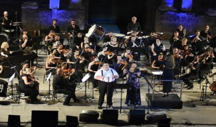 Aspendos Antik Tiyatrosu yabancı sanatçıları ağırlıyor