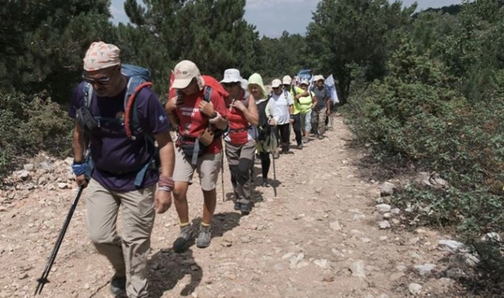 Ata'nın izinde yürüyorlar