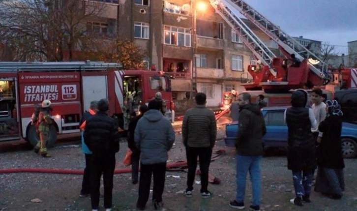 Avcılar'da tatsız gece: Yangına uykuda yakalandılar