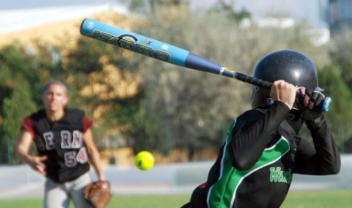 Avrupa Kadınlar Softbol Şampiyonası'nda Türkiye çıktığı iki maçı da kaybetti